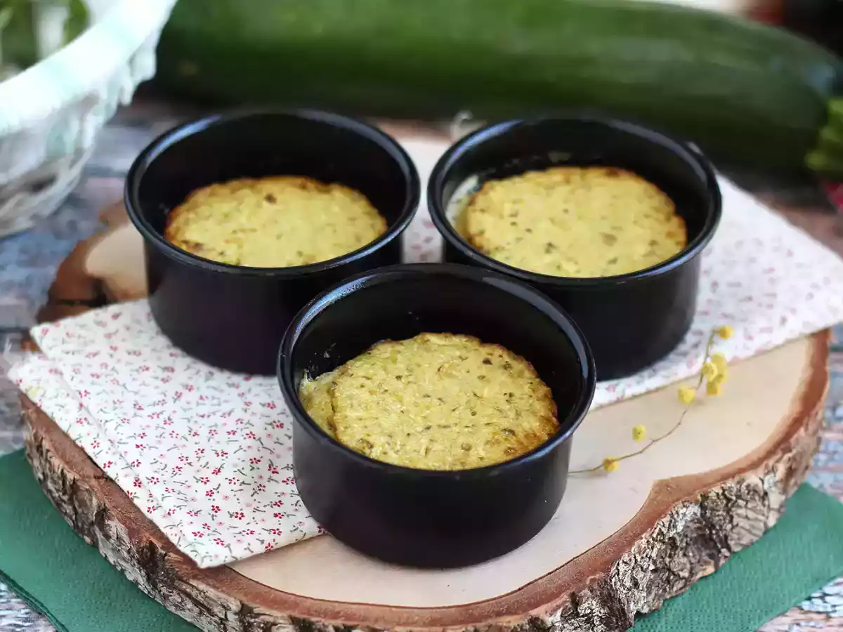 Kesäkurpitsa- ja pesto-flan - gluteenittomia