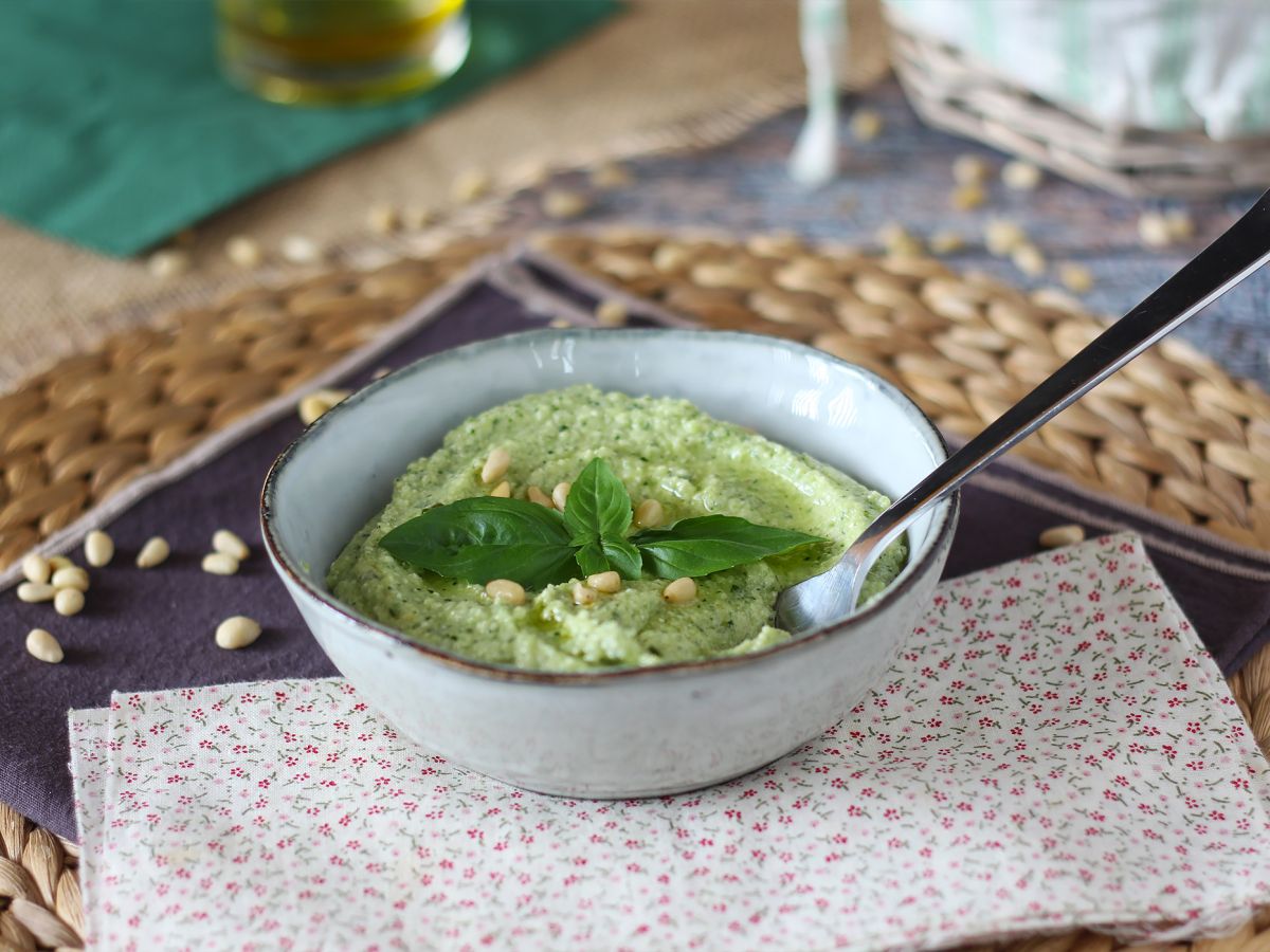 Kesäkurpitsa-pesto, nopea ja maukas resepti ilman kypsennystä. - kuva 5