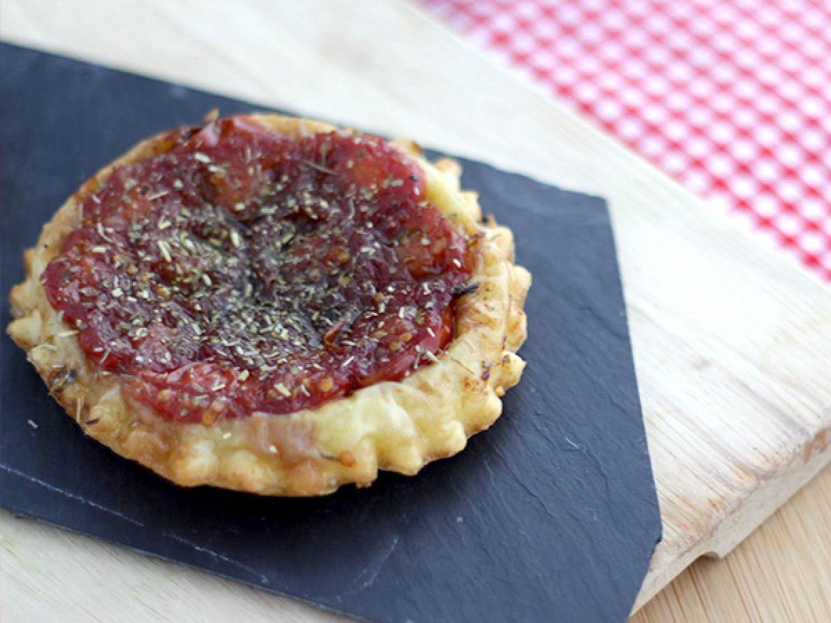 Kirsikkatomaattitortut Tatin - kuva 3