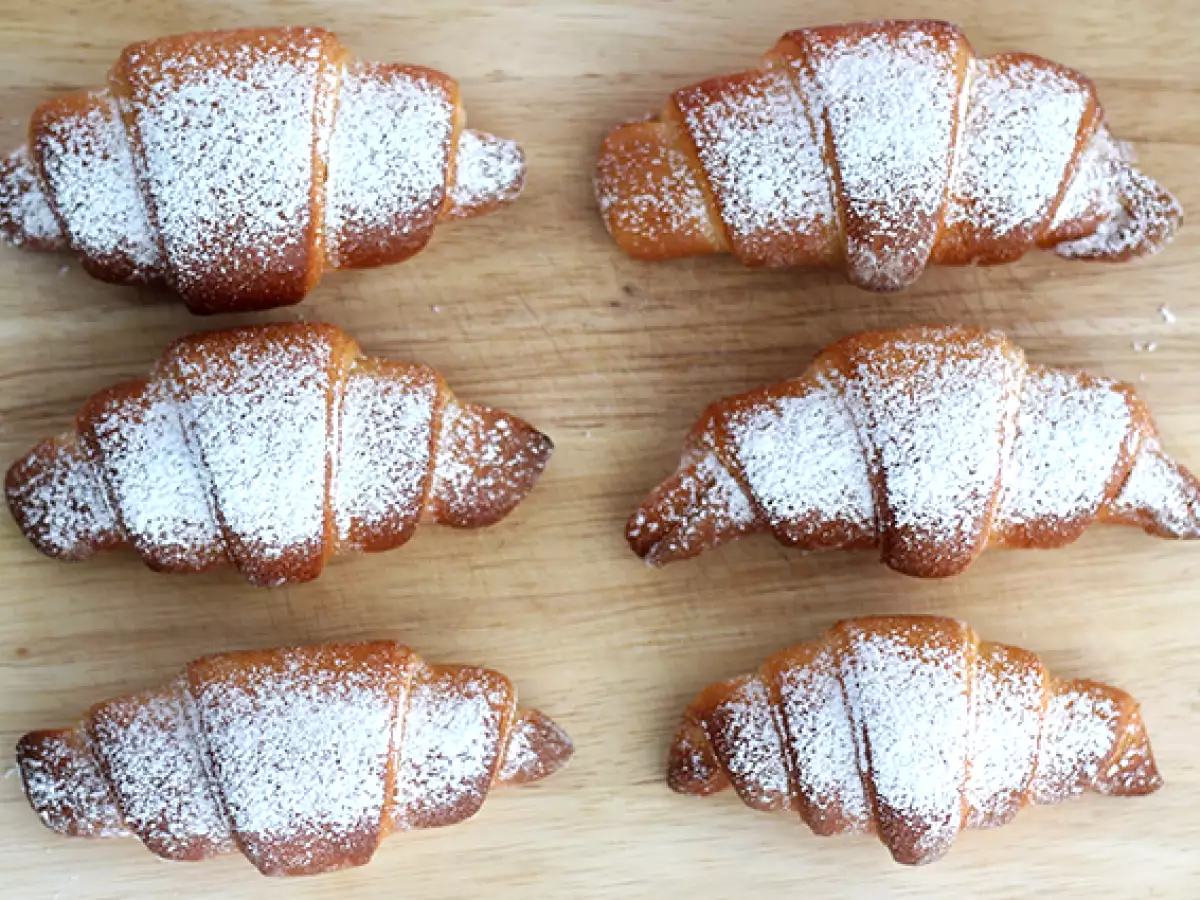 Kondensoidusta maidosta leivotut croissantit - kuva 3
