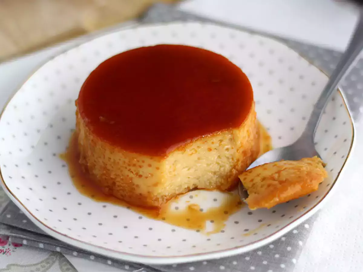 Kondensoidusta maidosta valmistettu karamelliflan