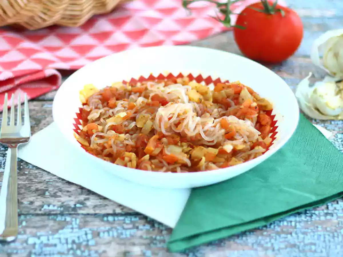 Konjac-spagetti provencelaiseen tyyliin