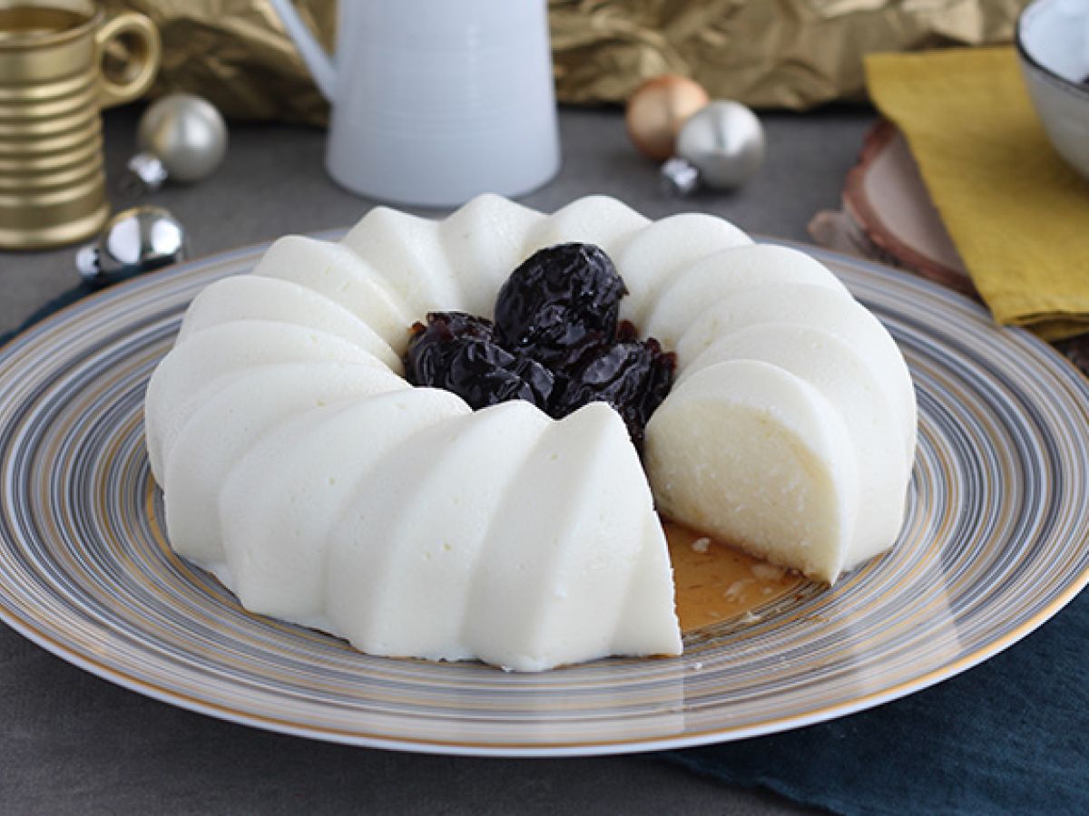 Kookospähkinäblancmange ja luumucoulis - kuva 5