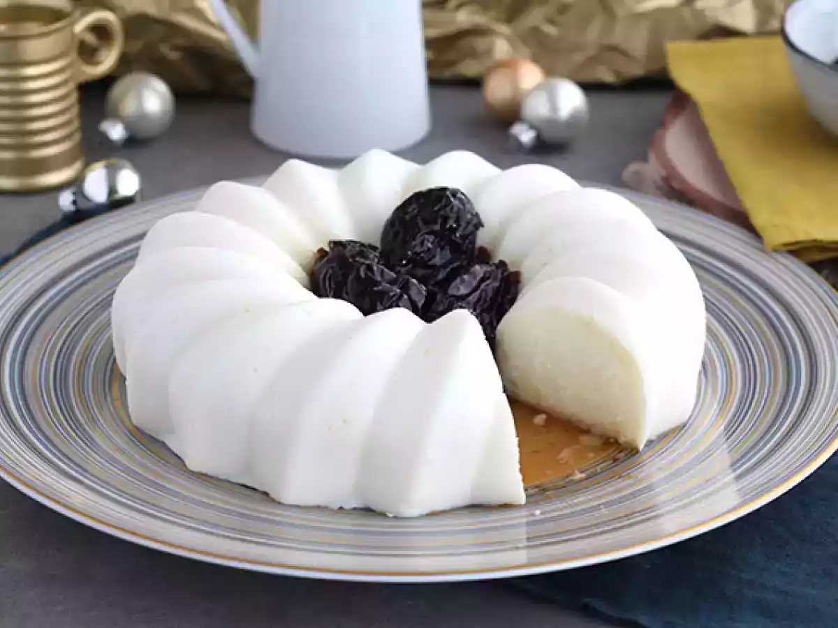 Kookospähkinäblancmange ja luumucoulis - kuva 5