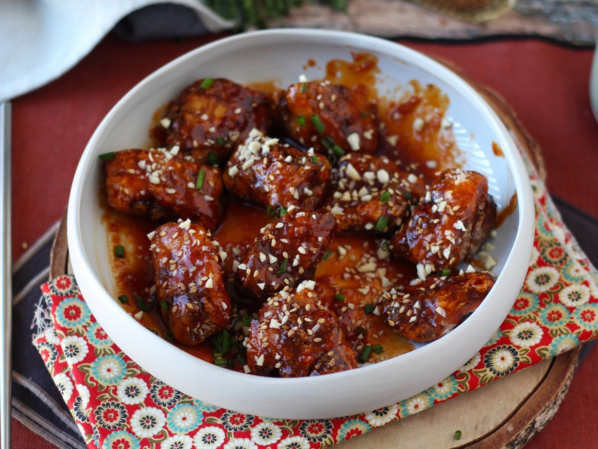 Korealaista paistettua kanaa mausteisella gochujang-kastikkeella - Dakgangjeong - kuva 3