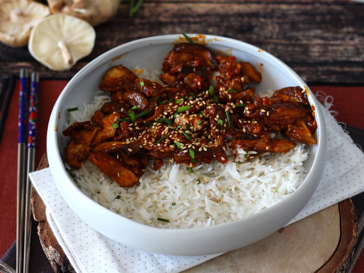 Korealaistyyliset sienet - Shiitake-sienet gochujang-kastikkeessa - kuva 2
