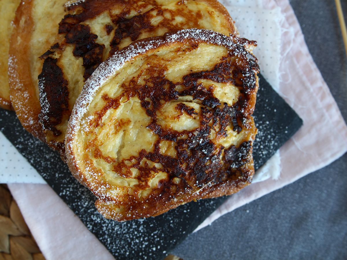Kosteaa ja rapeaa brioche perduea
