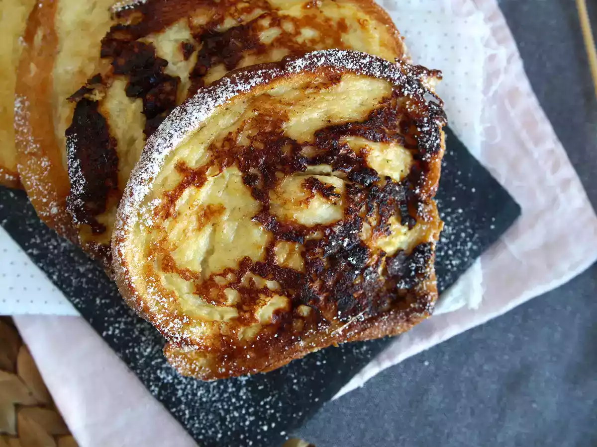 Kosteaa ja rapeaa brioche perduea