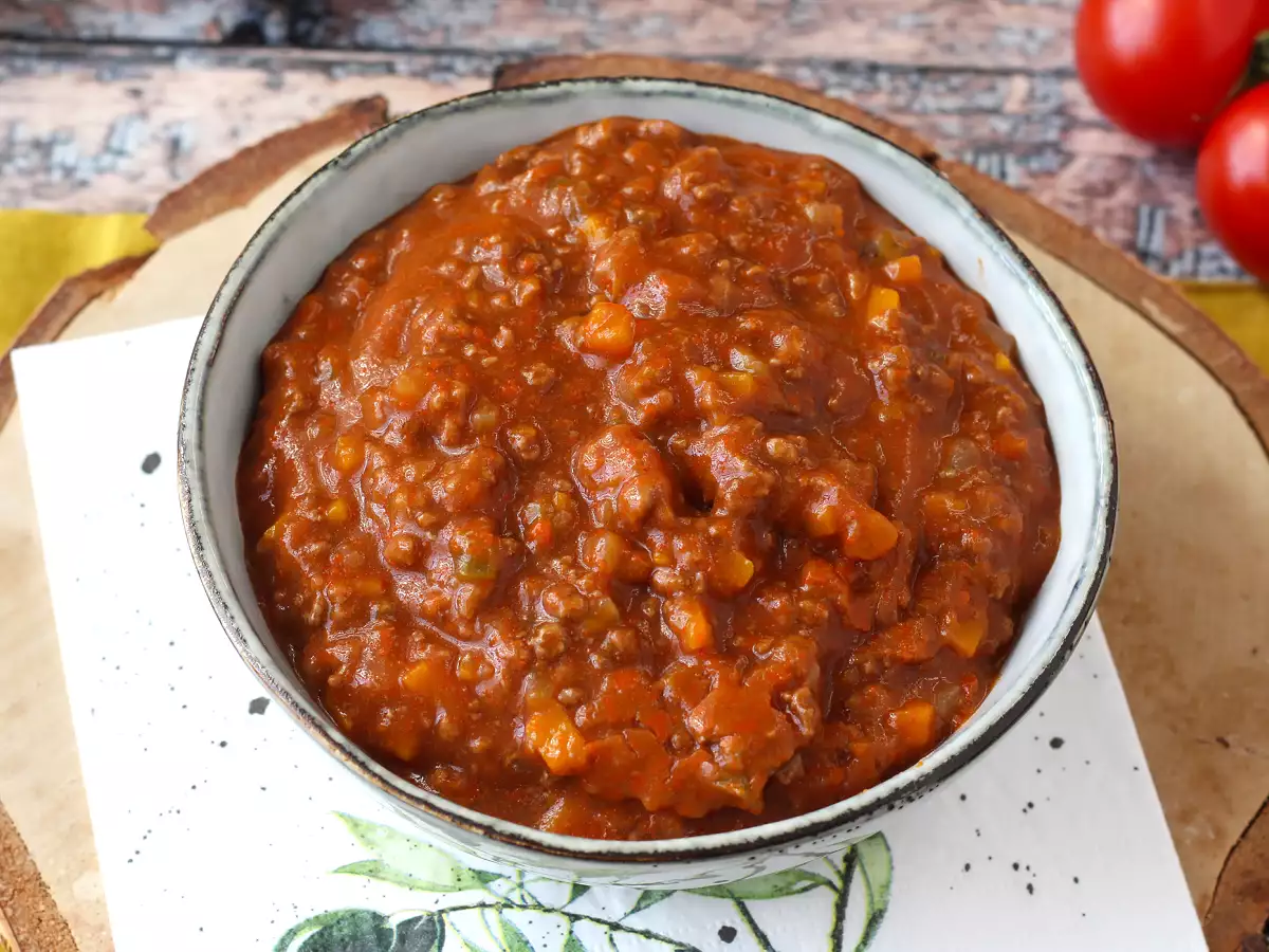 Kotitekoinen bolognese-kastike - ragù alla bolognese (ragù alla bolognese) - kuva 2