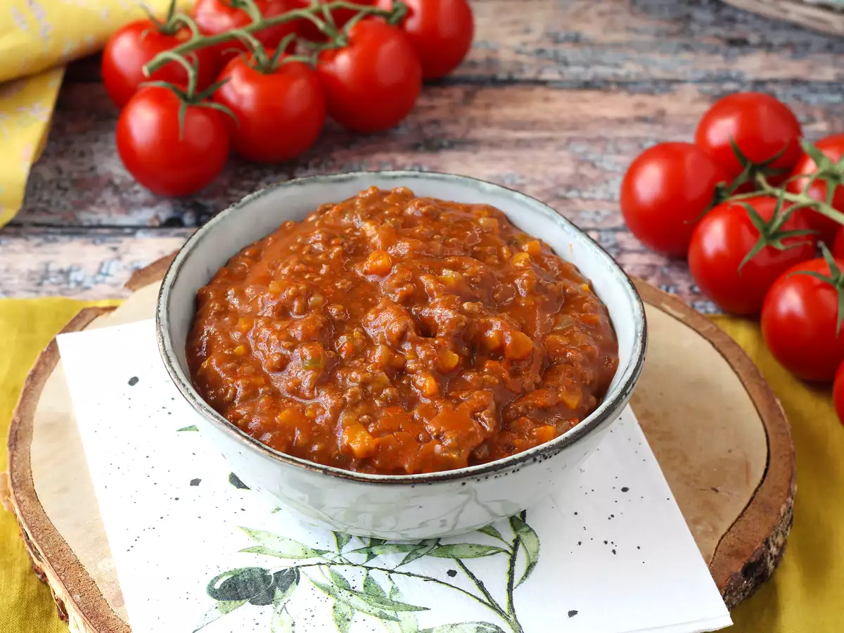 Kotitekoinen bolognese-kastike - ragù alla bolognese (ragù alla bolognese) - kuva 4