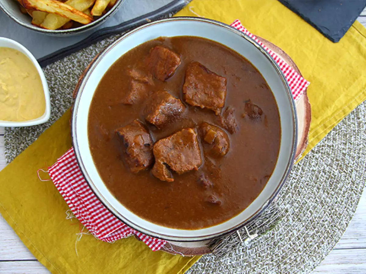Kotitekoinen flaamilainen lihapata (carbonnade flamande) - kuva 4