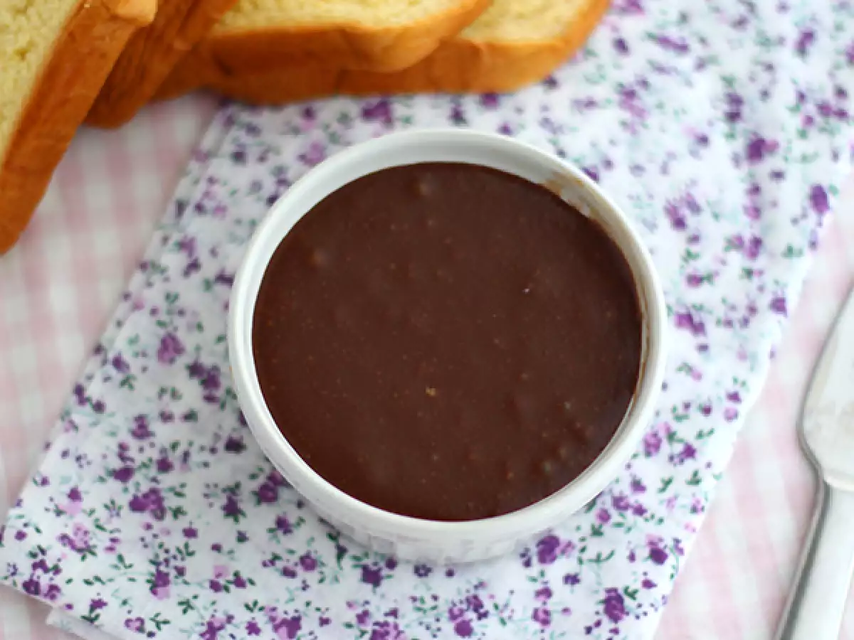 Kotitekoinen hasselpähkinälevite (Nutella) - kuva 3