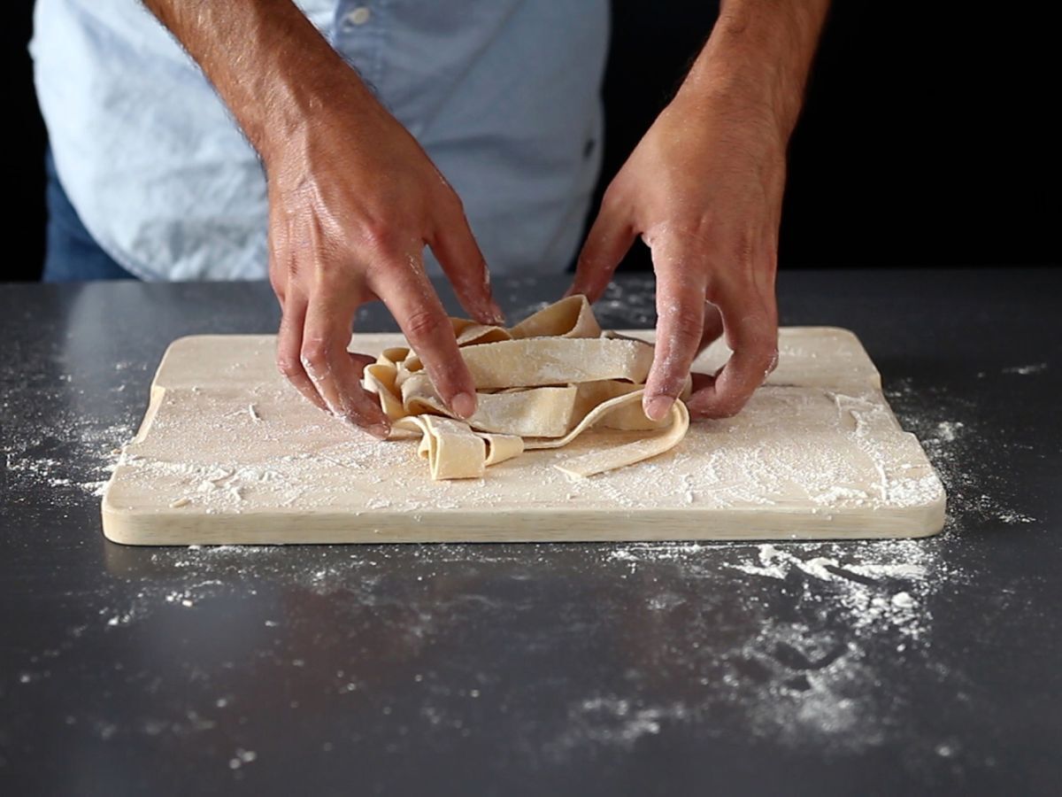 Kotitekoinen munapasta pappardelle: resepti vaihe vaiheelta - kuva 3