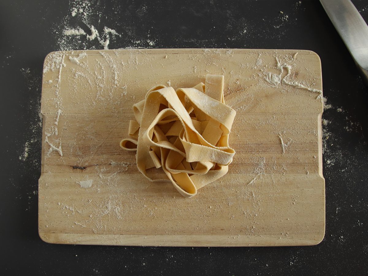 Kotitekoinen munapasta pappardelle: resepti vaihe vaiheelta - kuva 4