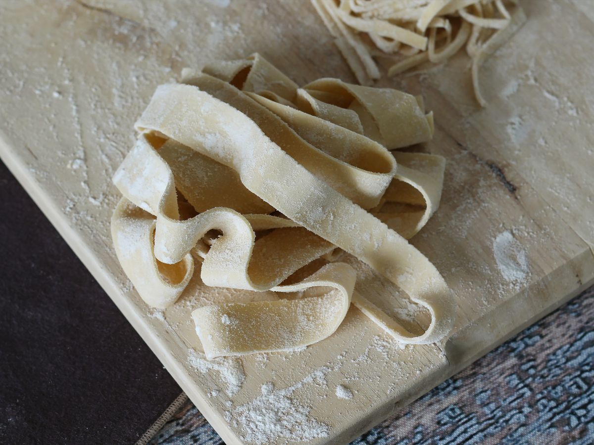 Kotitekoinen munapasta pappardelle: resepti vaihe vaiheelta - kuva 5