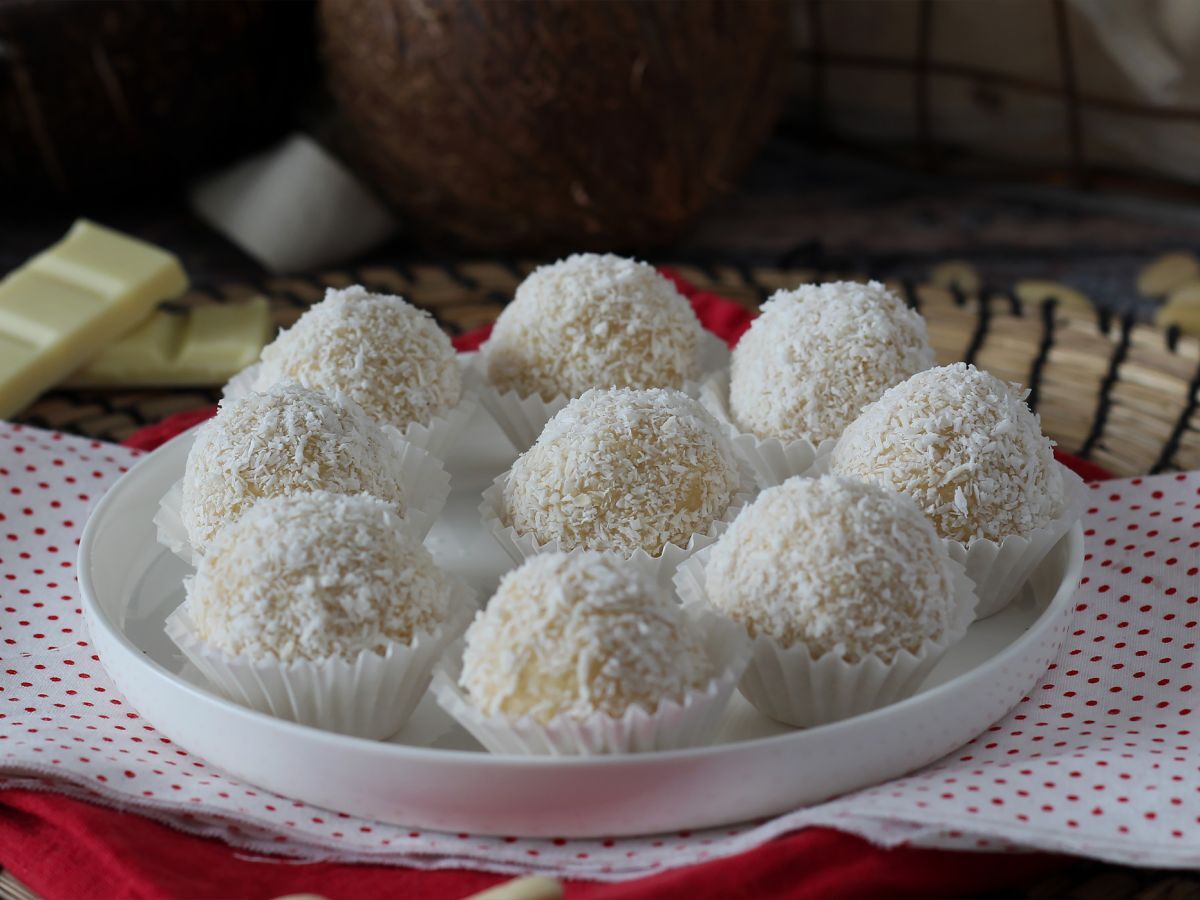 Kotitekoinen Raffaello-suklaa