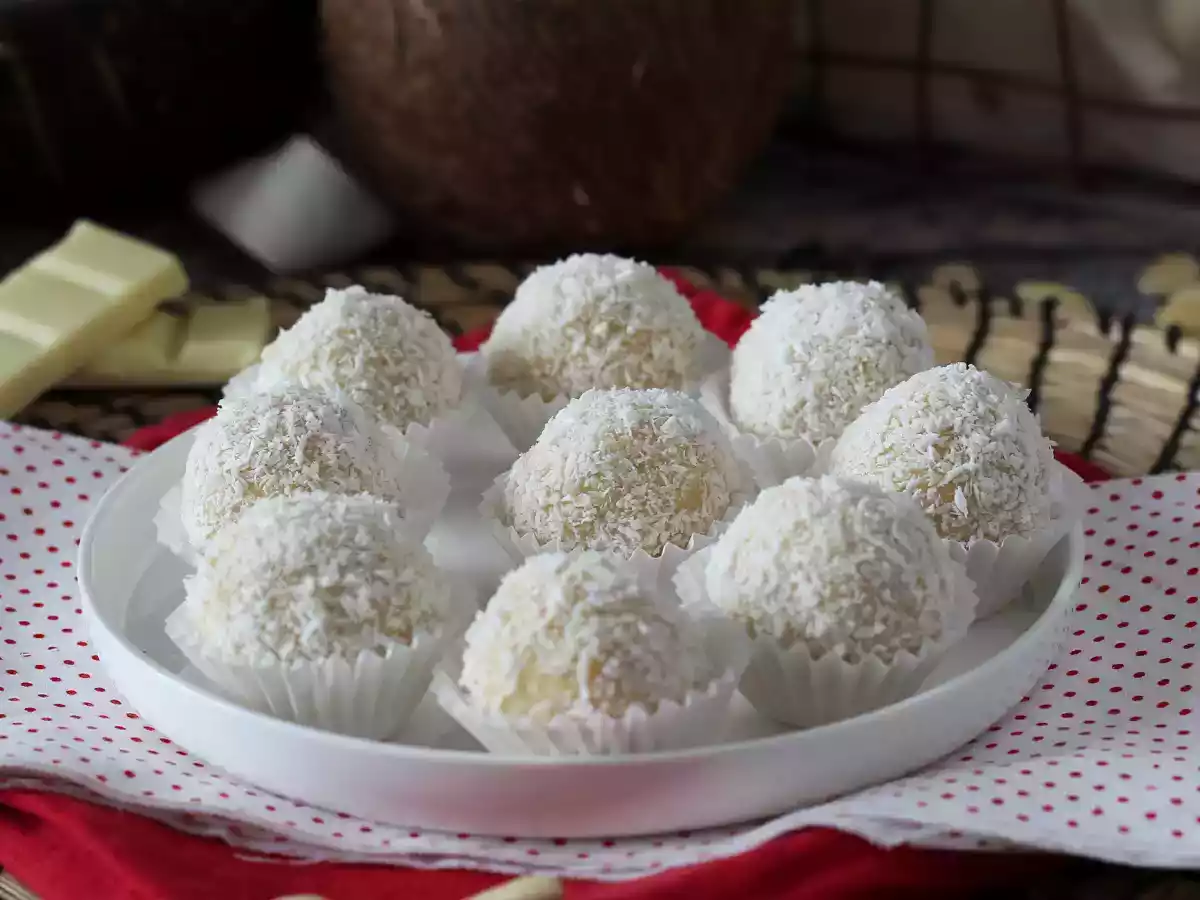 Kotitekoinen Raffaello-suklaa