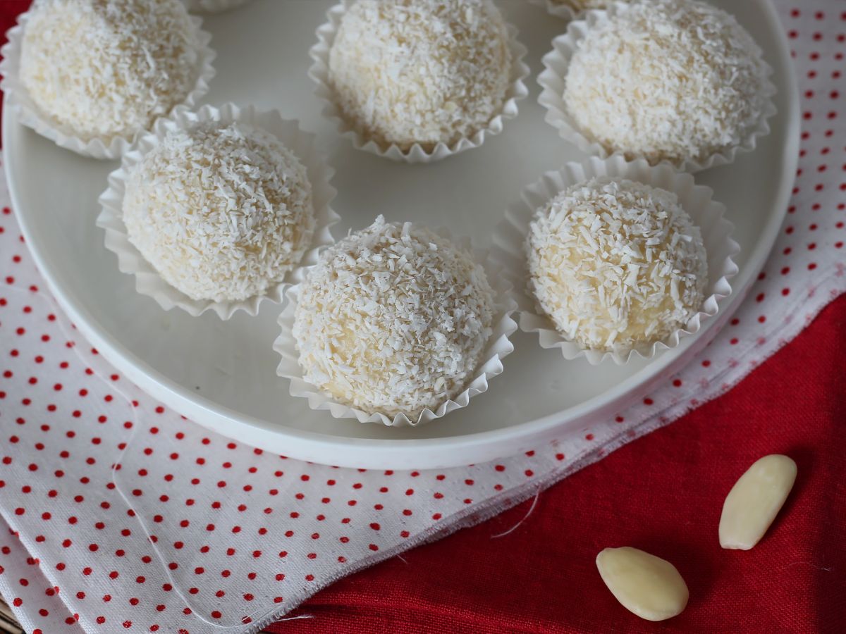 Kotitekoinen Raffaello-suklaa - kuva 3