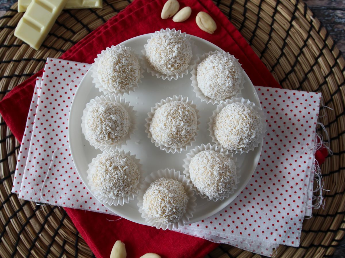 Kotitekoinen Raffaello-suklaa - kuva 4