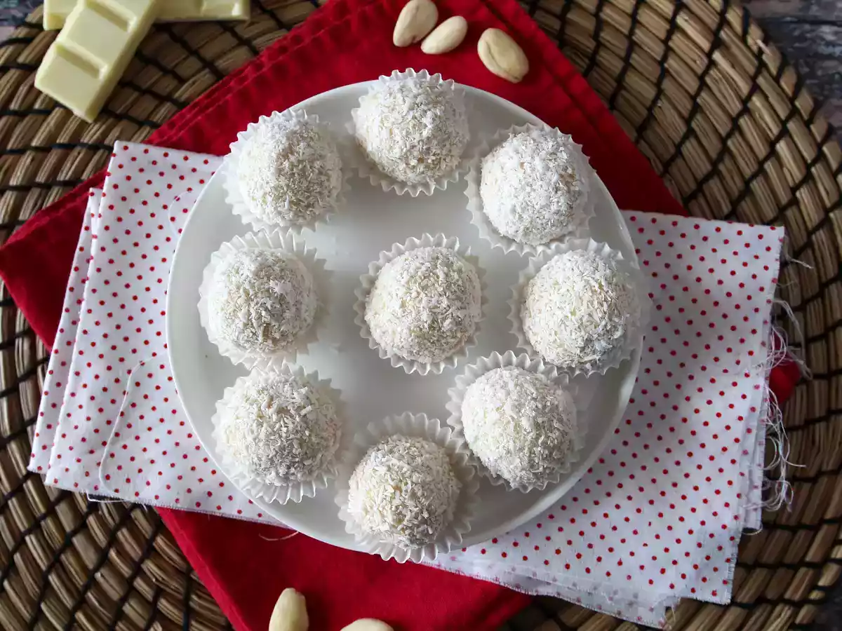 Kotitekoinen Raffaello-suklaa - kuva 4
