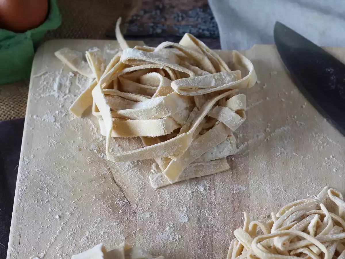 Kotitekoinen tagliatelle, menettely selitetään vaihe vaiheelta - kuva 5