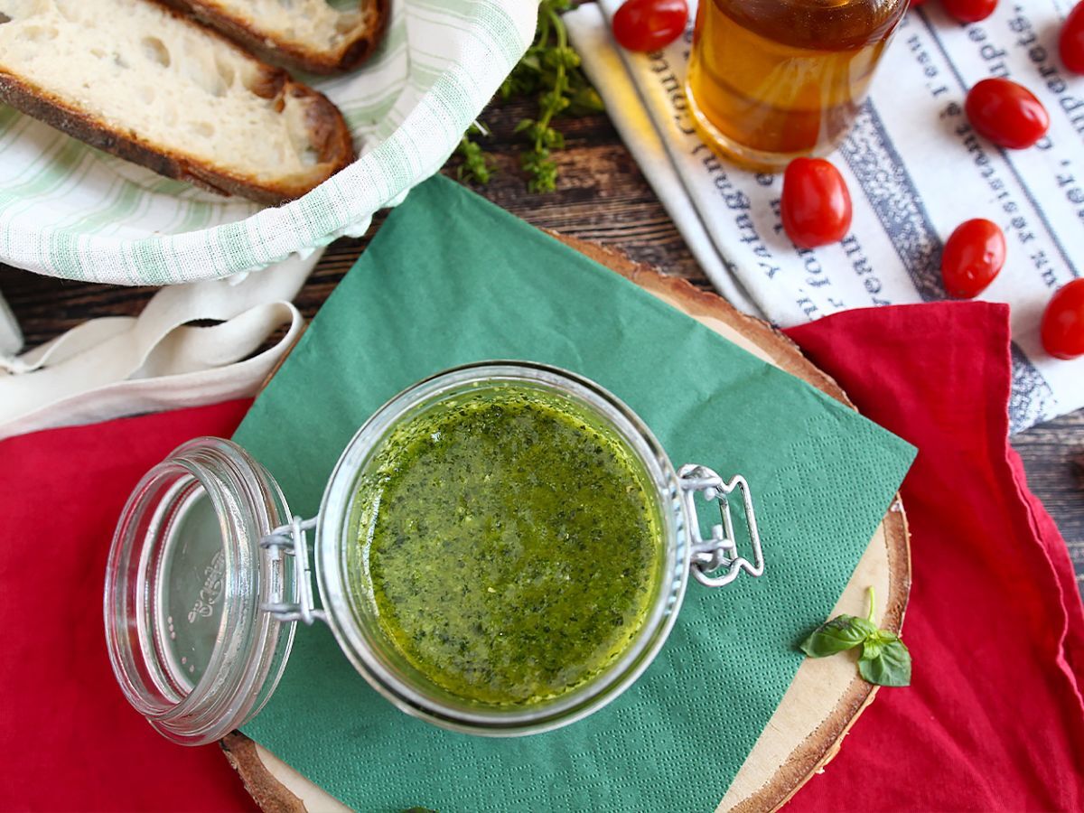 Kotitekoinen vihreä pesto - pesto alla genovese - kuva 4