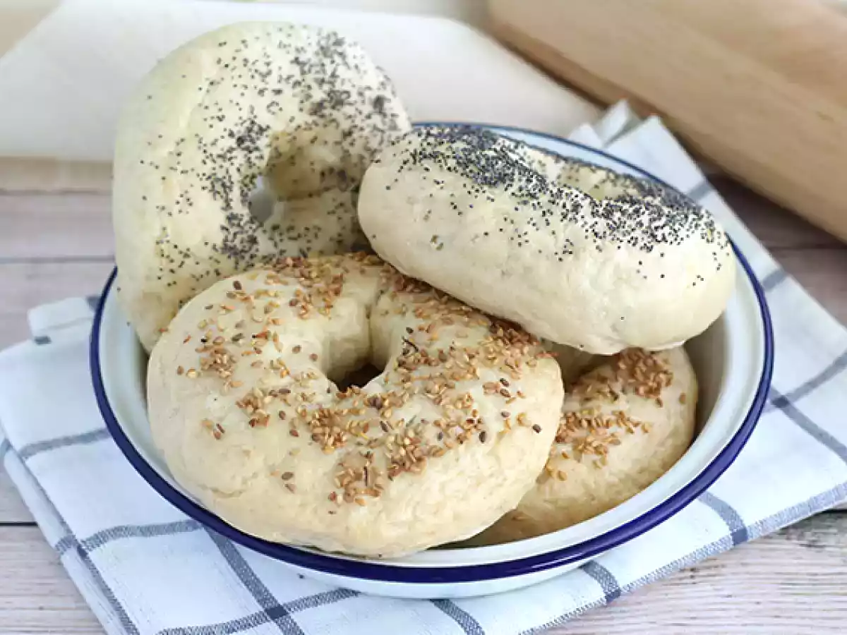 Kotitekoiset bageleita
