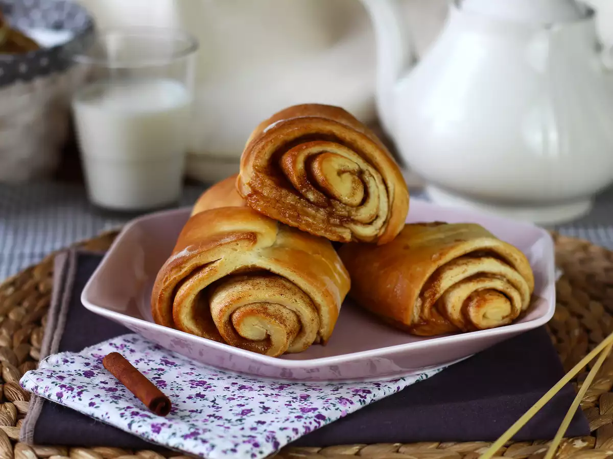 Kotitekoiset Franzbrötchen-kanelileivonnaiset - kuva 2