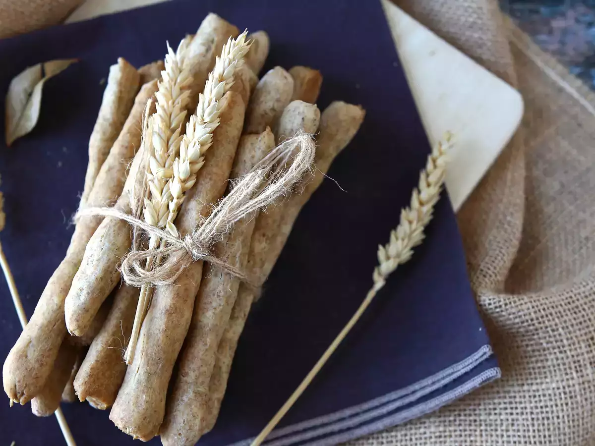 Kotitekoisia gressinejä ilmakeittimellä - kuva 2