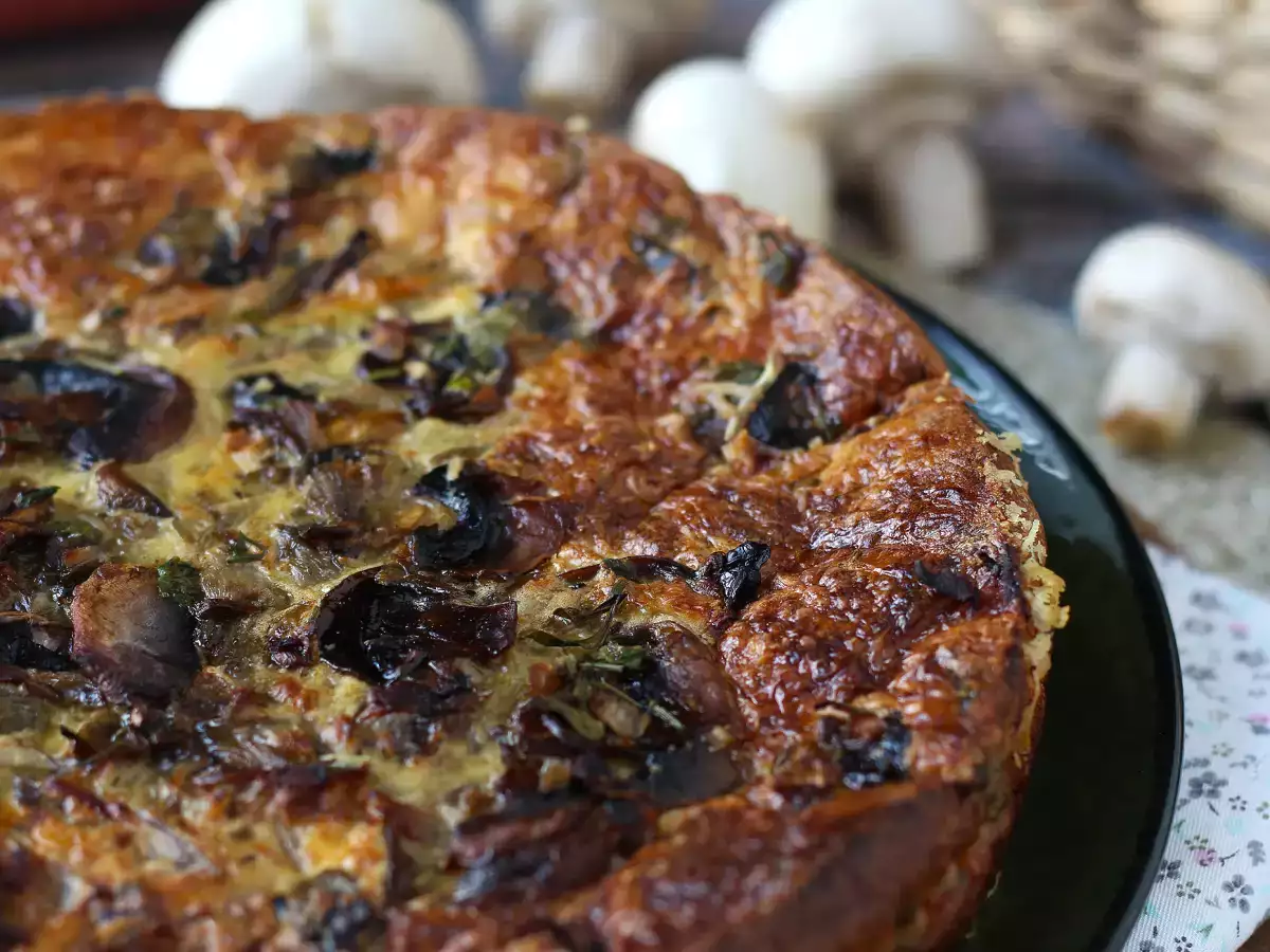 Kuoreton sieniquiche pekonilla ja raejuustolla - kuva 3