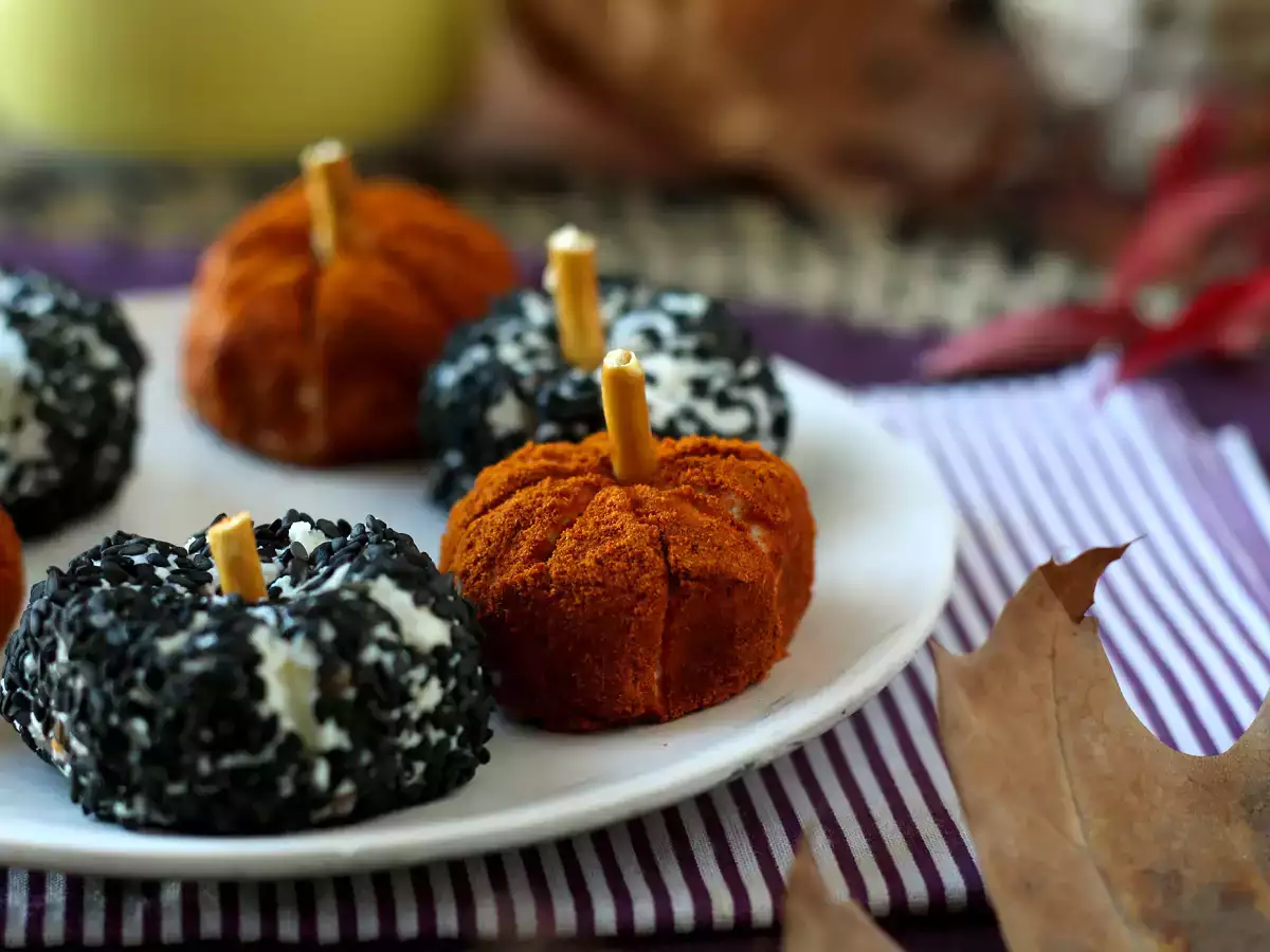 Kurpitsan muotoinen aperitiivijuustolevy, täydellinen Halloweeniin! - kuva 4