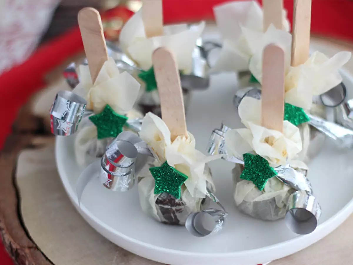 Kuuman kaakaon suklaatikkarit: tummaa suklaata ja Carambar-karkkeja - kuva 4
