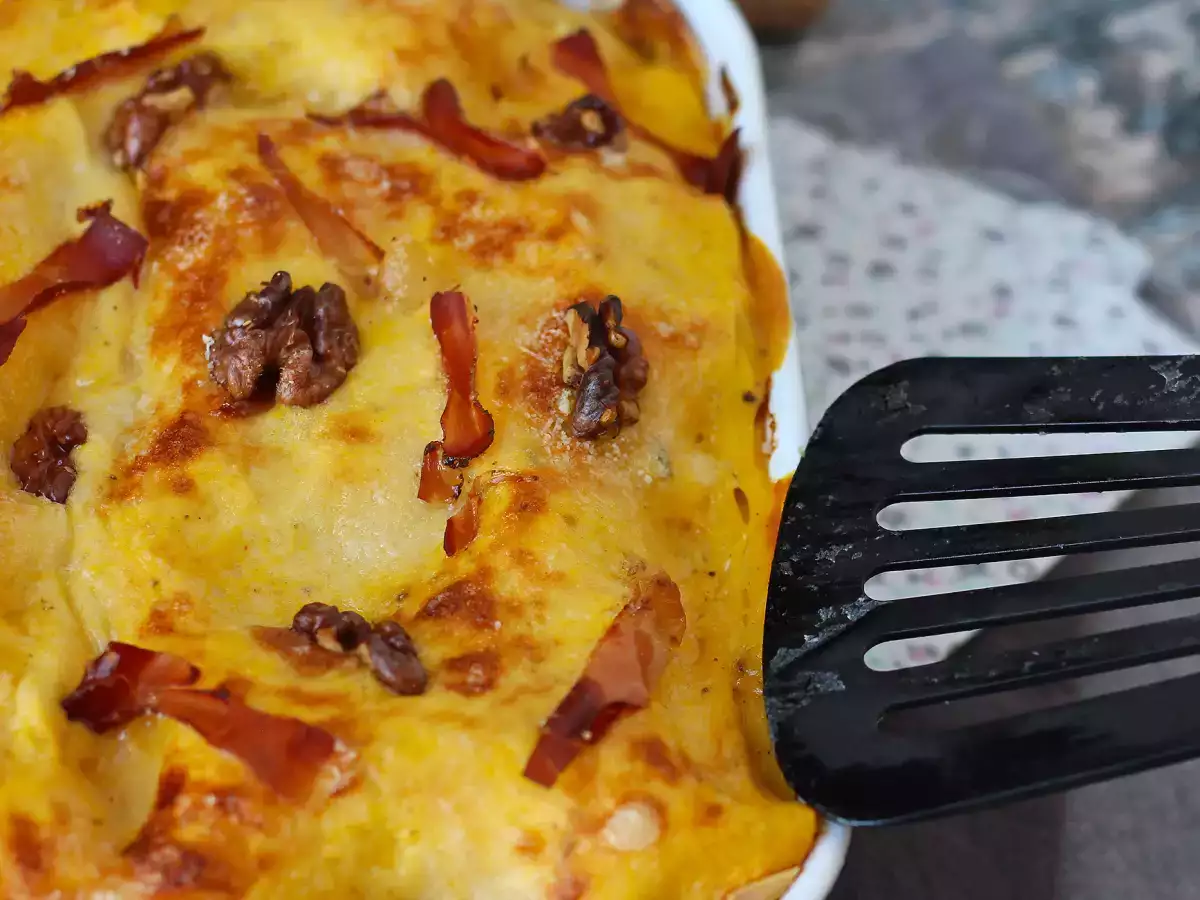 Lasagne, jossa on kurpitsaa, speckiä sekä kermaisia ja rapeita pähkinöitä - kuva 2