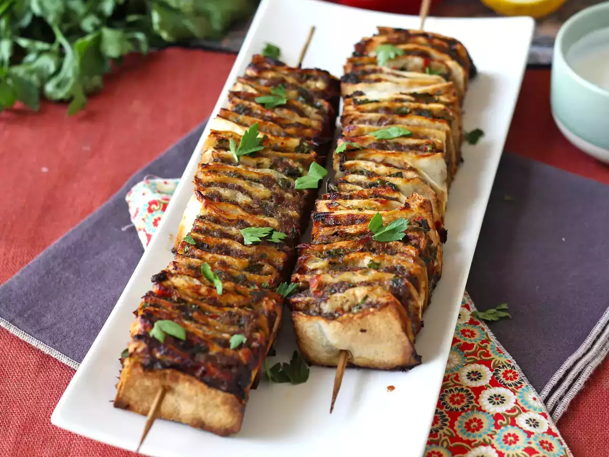 Lavash kebab tortillojen kanssa, kuuluisat helpot uunissa paistetut kebabit! - kuva 5