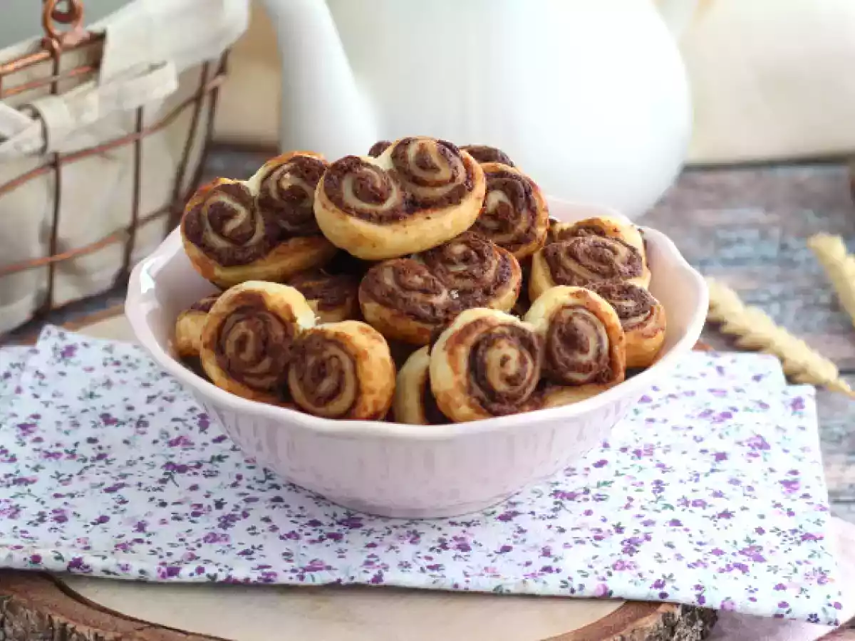 Leivonnaiset palmiers täytettynä levitteellä - kuva 5