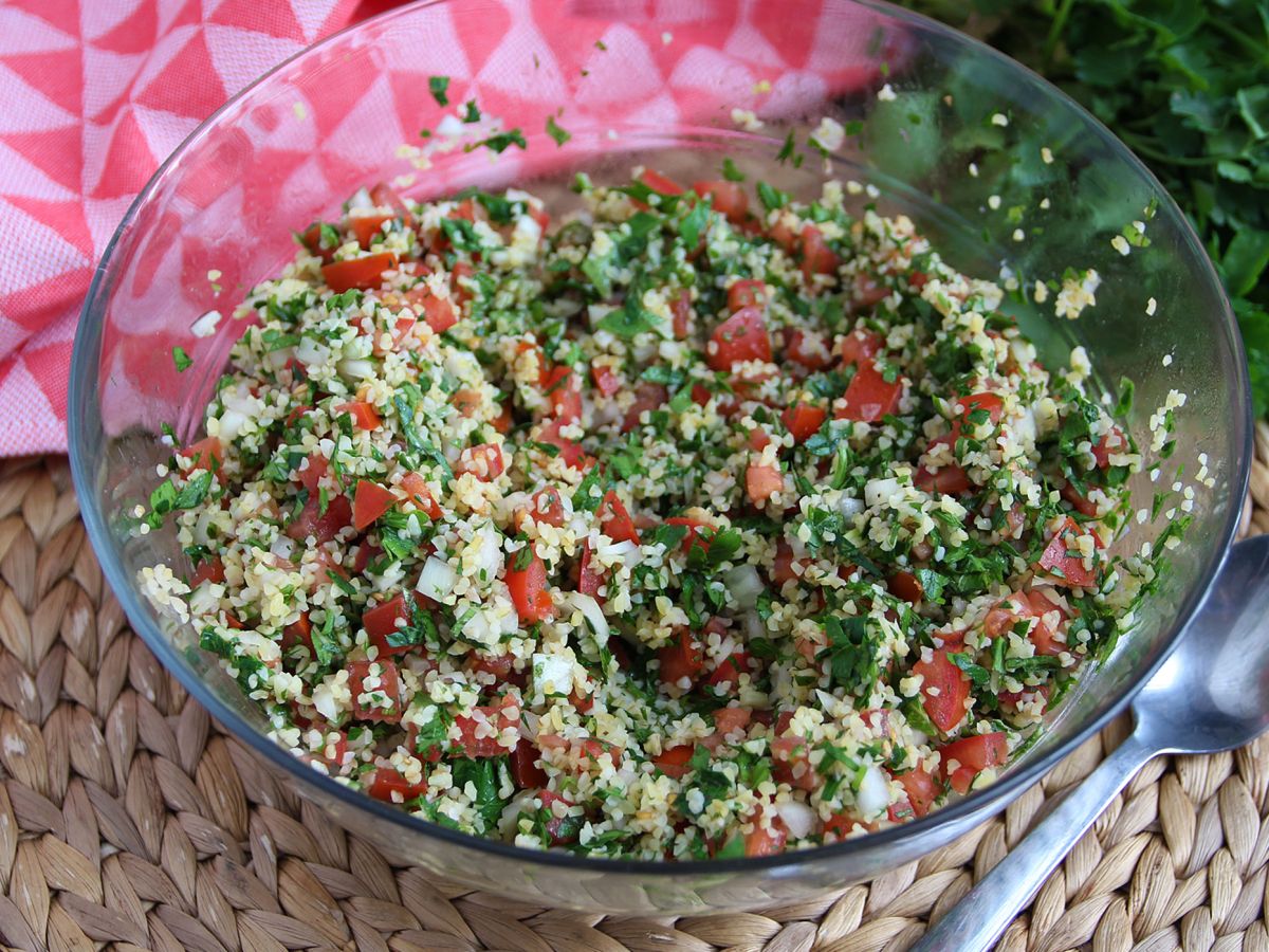 Libanonilainen tabbouleh, hyper tuoksuva ja hyvin tuore kuin me haluamme