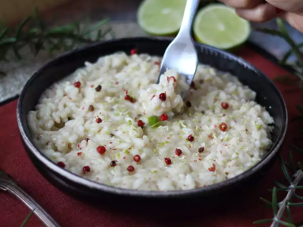 Limetti- ja rosépippuririsotto – tyylikäs kasvisruoka erityisiin illallisiin