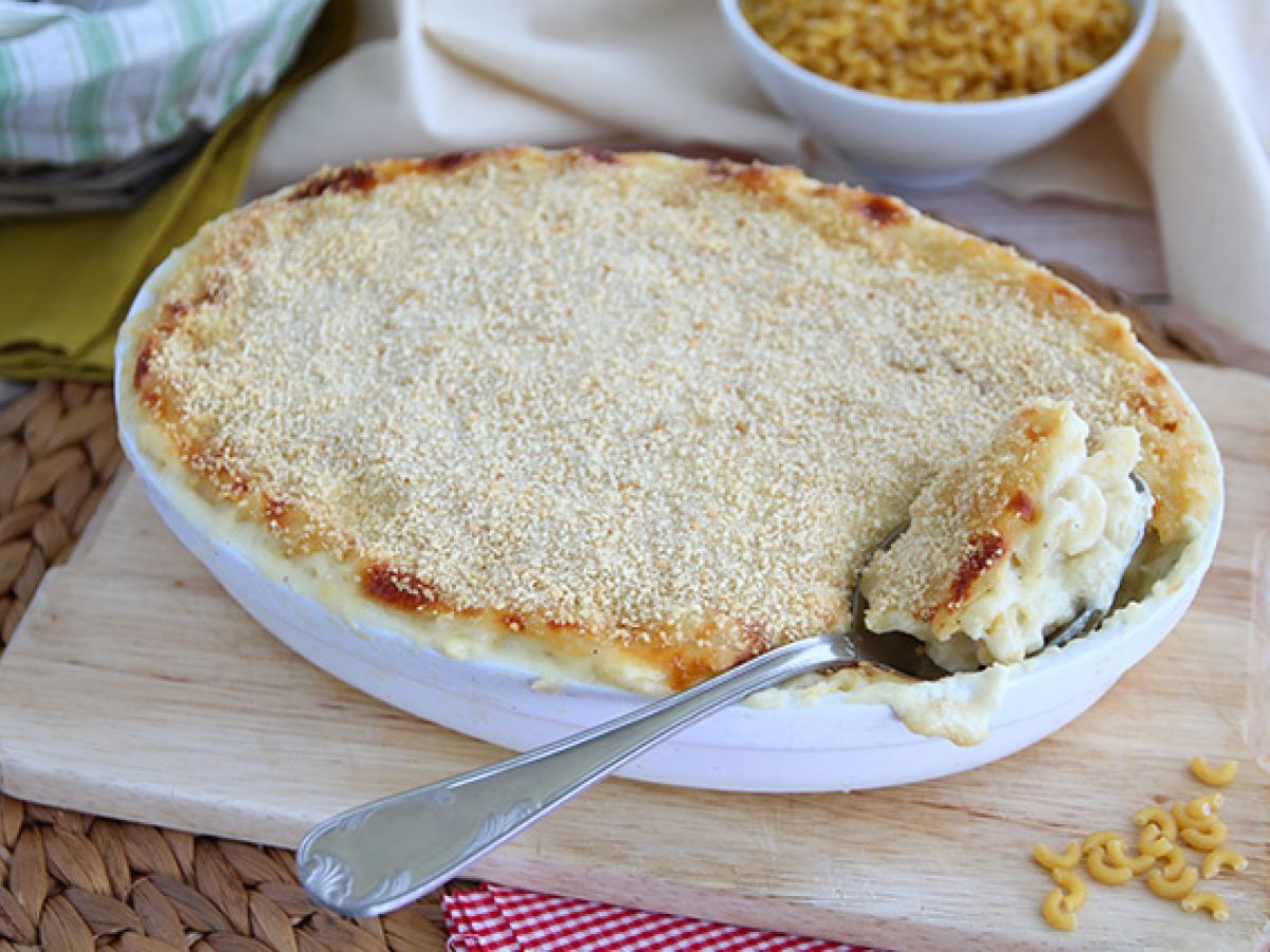 Mac and cheese, amerikkalainen makaronijuustogratiini