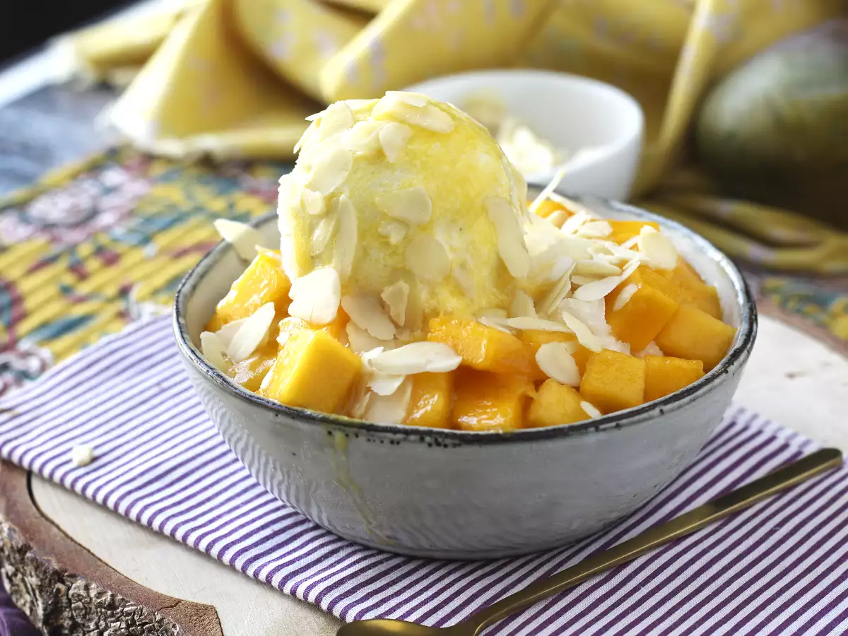 Mango bingsu, herkullinen korealainen jälkiruoka, jossa on mangoa ja joka on maailmanlaajuinen hitti. - kuva 4