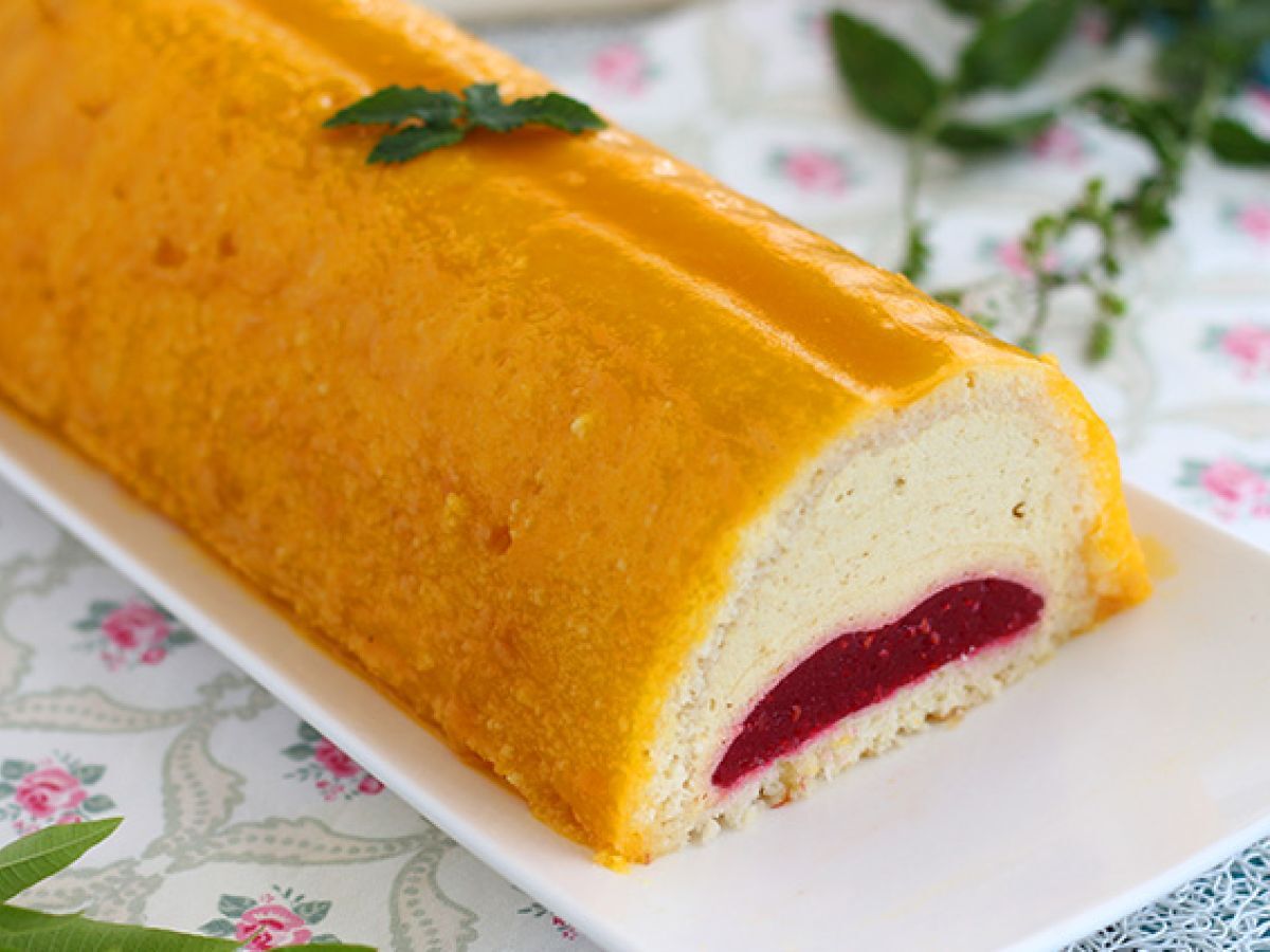 Mango- ja vadelmakakku