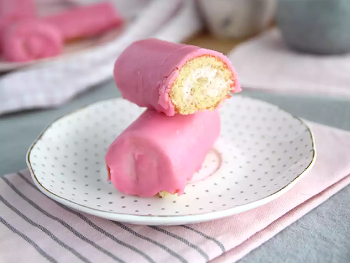 Mansikkaiset minikääryleet, Pink Panthers