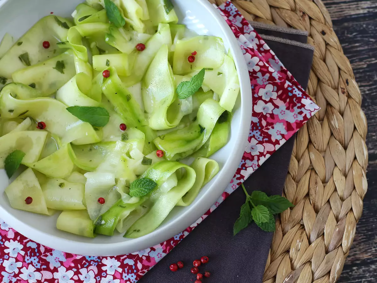Marinoidut kesäkurpitsat – täydellinen kesäinen kasviscarpaccio! - kuva 6