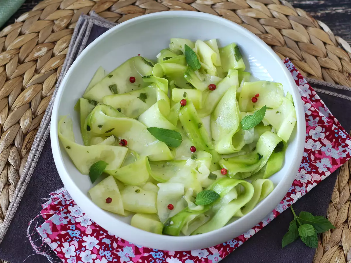 Marinoidut kesäkurpitsat – täydellinen kesäinen kasviscarpaccio! - kuva 7