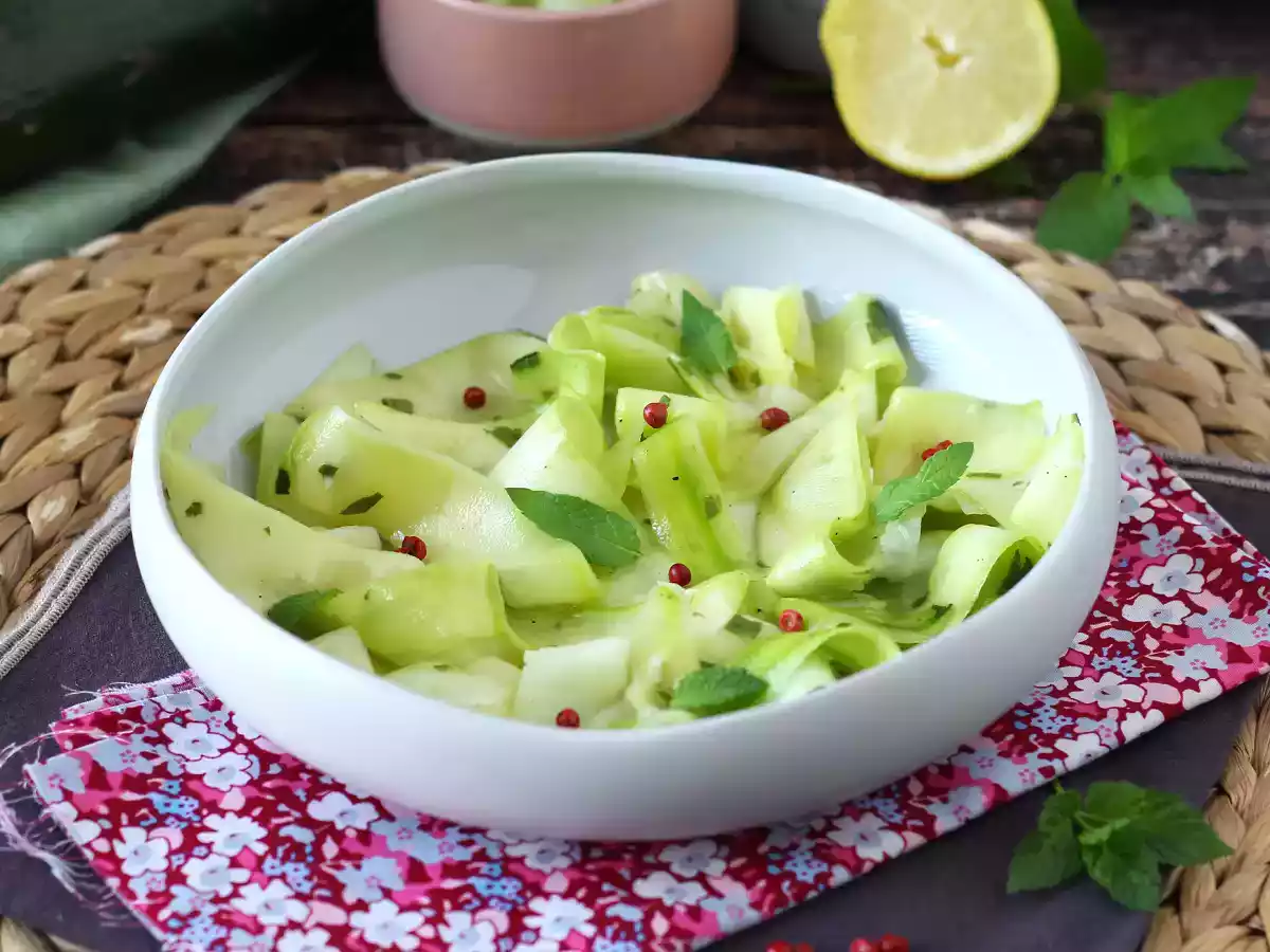 Marinoidut kesäkurpitsat, täydellinen vihannescarpaccio kesään!
