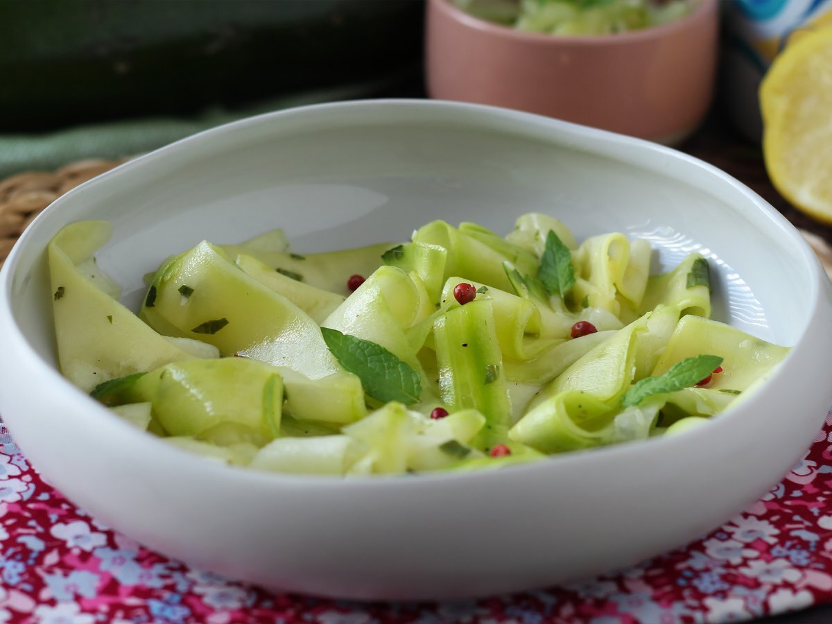 Marinoidut kesäkurpitsat, täydellinen vihannescarpaccio kesään! - kuva 3