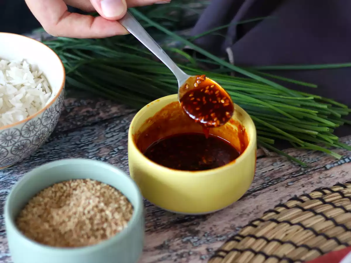 Mausteinen korealainen gochujang-kastike Bibimbapille - kuva 3