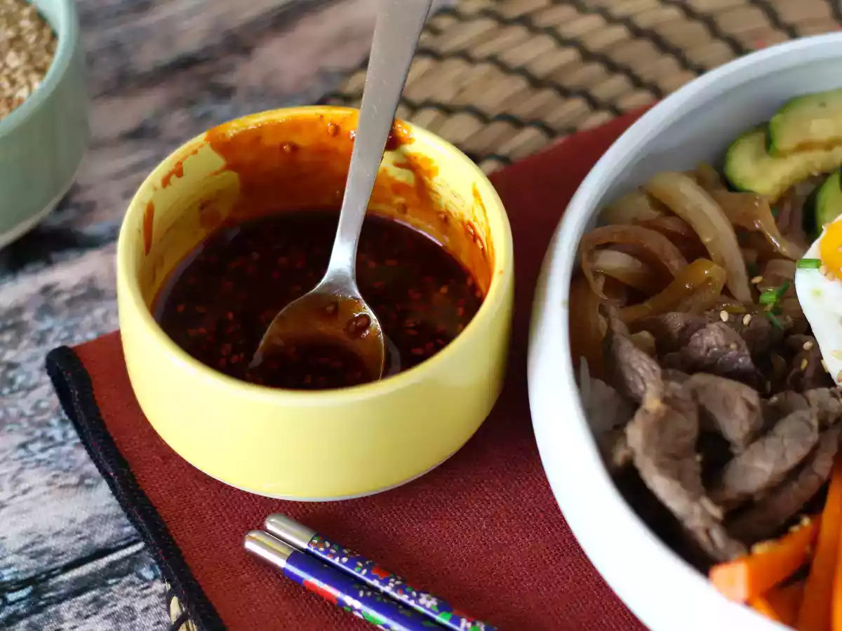 Mausteinen korealainen gochujang-kastike Bibimbapille - kuva 4