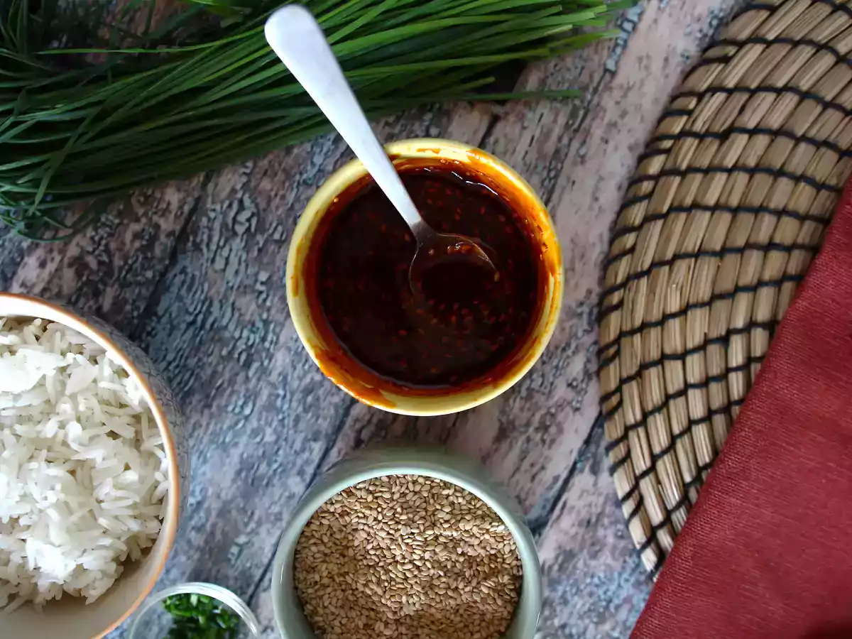 Mausteinen korealainen gochujang-kastike Bibimbapille - kuva 5