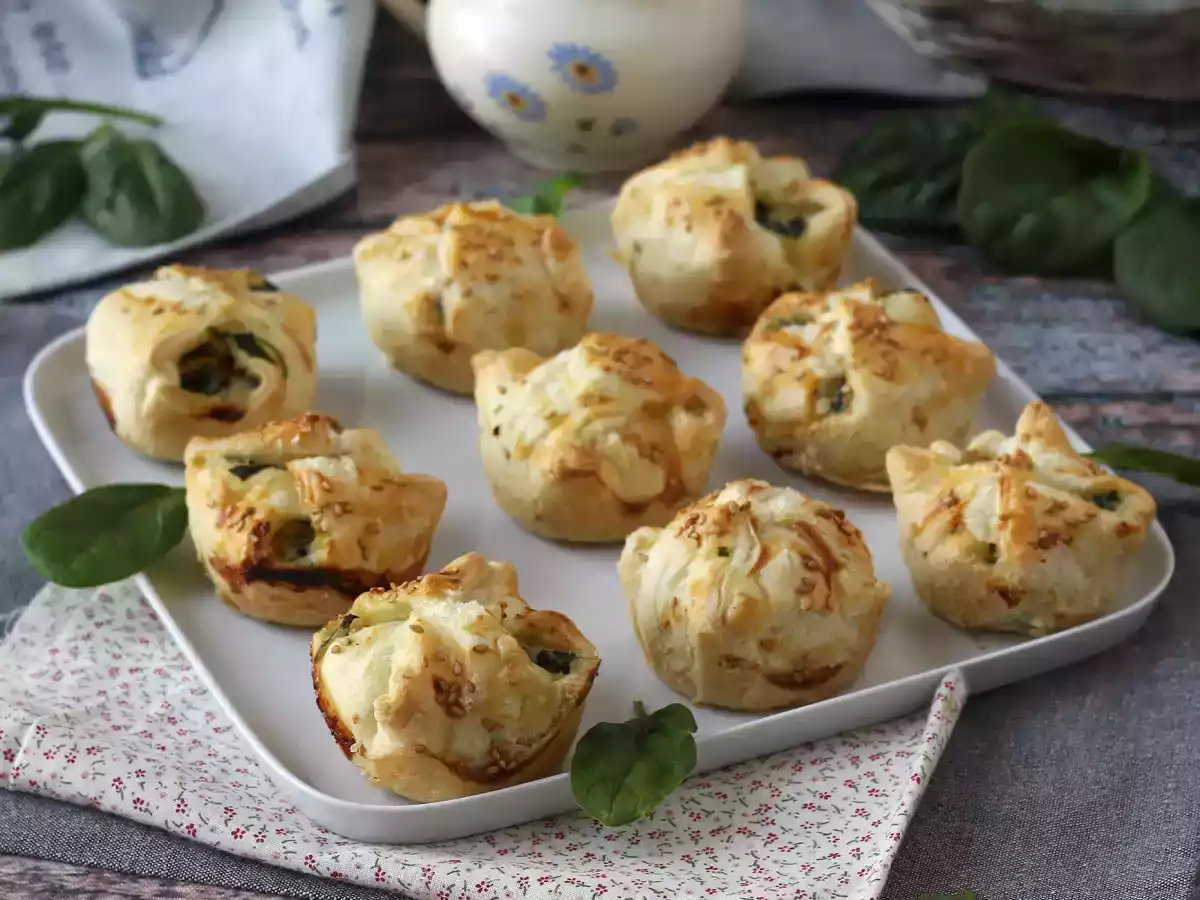 Mini pinaatti- ja vuohenjuustoleivonnaiset