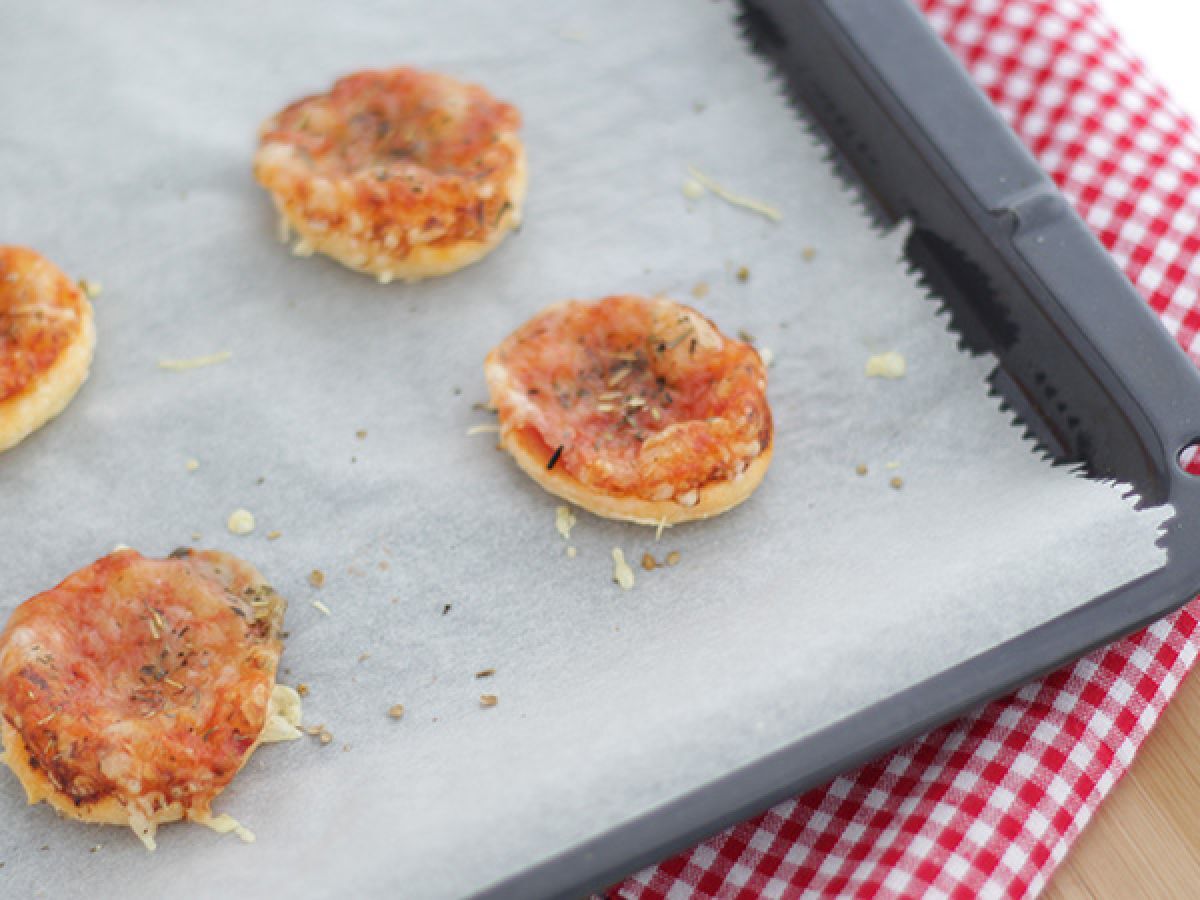 Minipizzat lehtitaikinasta - kuva 2
